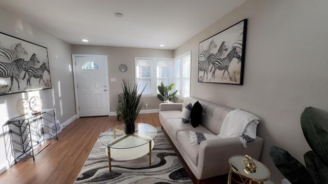 4204 W Sheridan AVENUE, Milwaukee, WI 53209