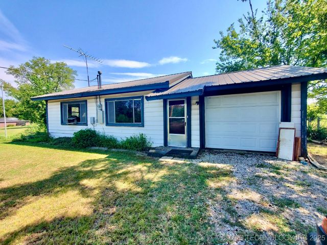 16060 Old Morris Highway, Okmulgee, OK 74447