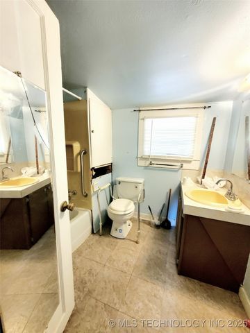 16060 Old Morris Highway, Okmulgee, OK 74447