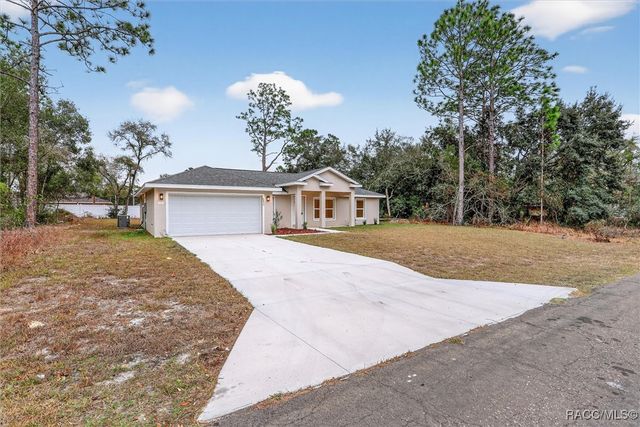 8833 N Spartan Drive, Citrus Springs, FL 34433