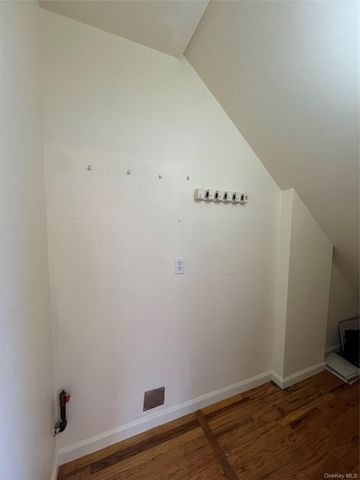 196-15 Hillside Avenue 2, Hollis, NY 11423