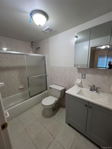 196-15 Hillside Avenue 2, Hollis, NY 11423