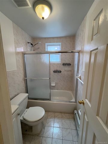 196-15 Hillside Avenue 2, Hollis, NY 11423