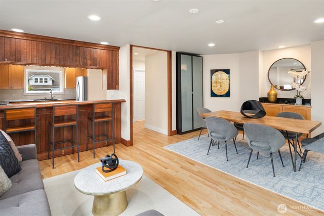 4600 Green Lake Way N, Seattle, WA 98103