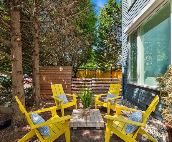 4600 Green Lake Way N, Seattle, WA 98103