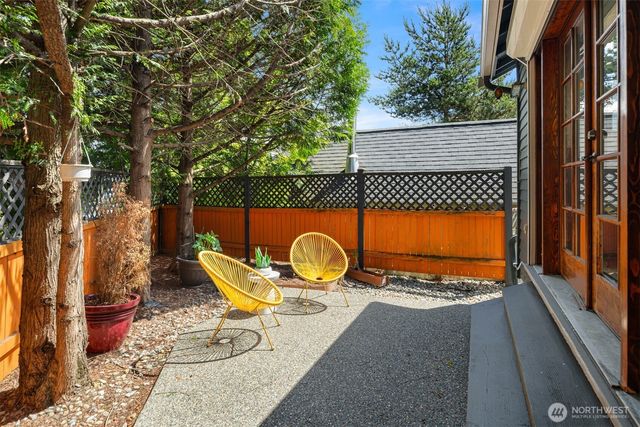 4600 Green Lake Way N, Seattle, WA 98103