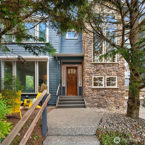 4600 Green Lake Way N, Seattle, WA 98103