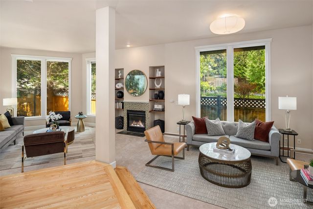 4600 Green Lake Way N, Seattle, WA 98103