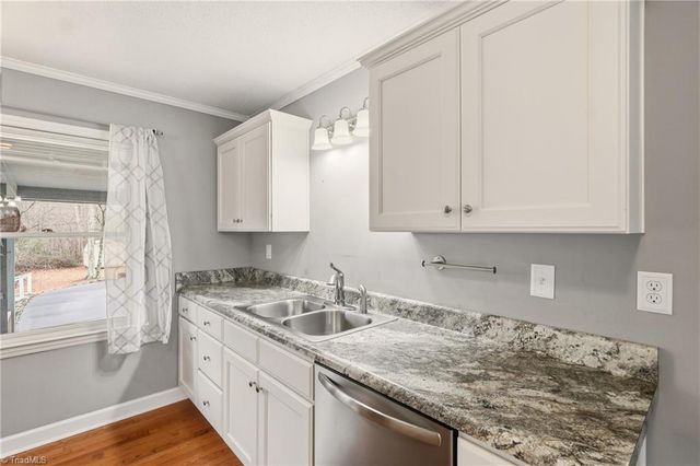 152 Wall Avenue, Thomasville, NC 27360