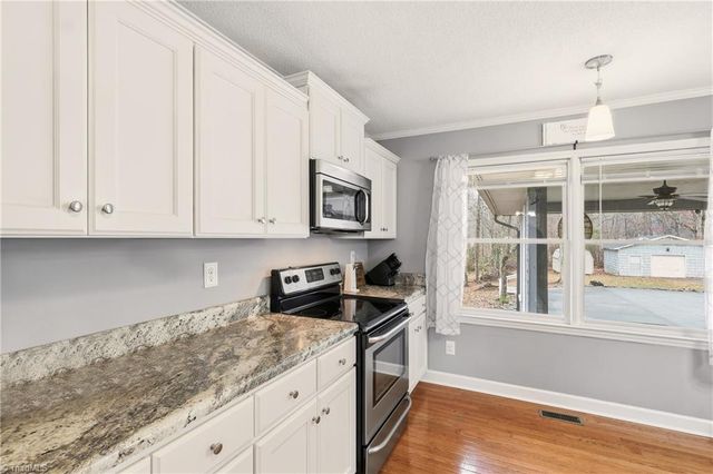 152 Wall Avenue, Thomasville, NC 27360