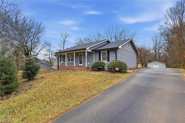 152 Wall Avenue, Thomasville, NC 27360