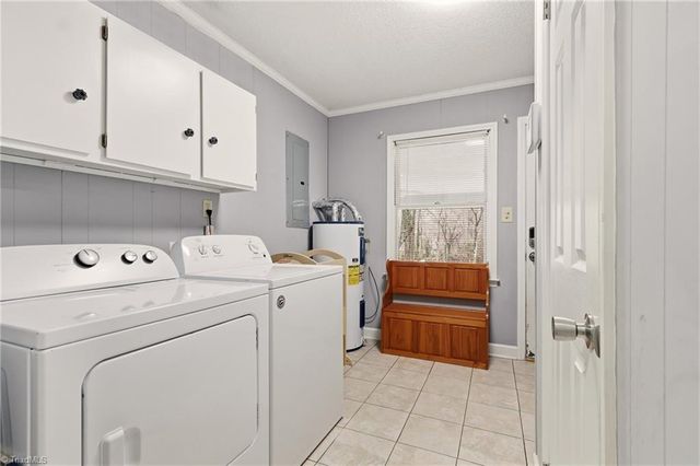 152 Wall Avenue, Thomasville, NC 27360