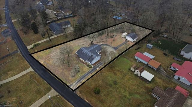 152 Wall Avenue, Thomasville, NC 27360