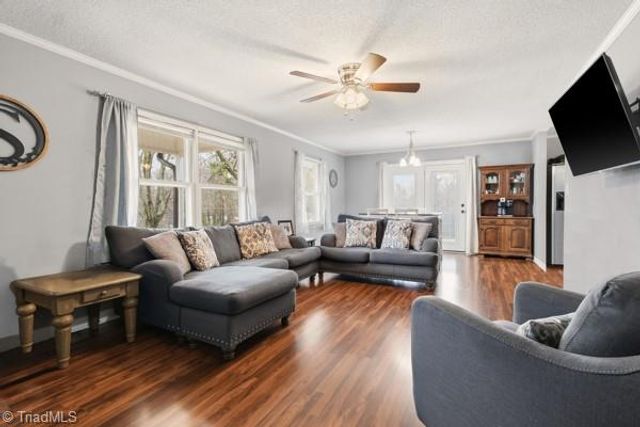 152 Wall Avenue, Thomasville, NC 27360