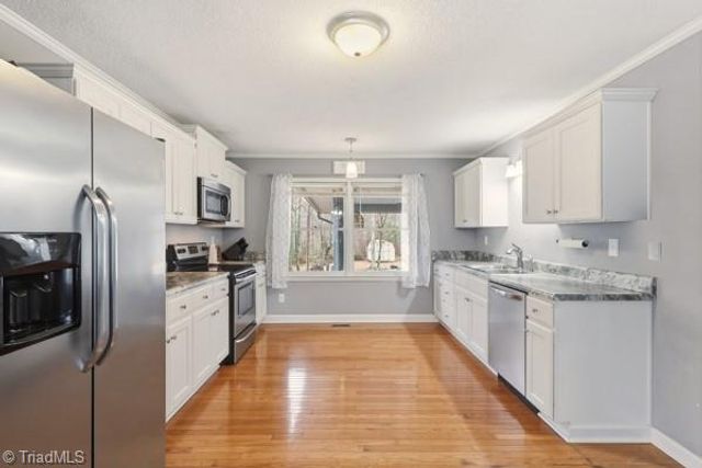 152 Wall Avenue, Thomasville, NC 27360