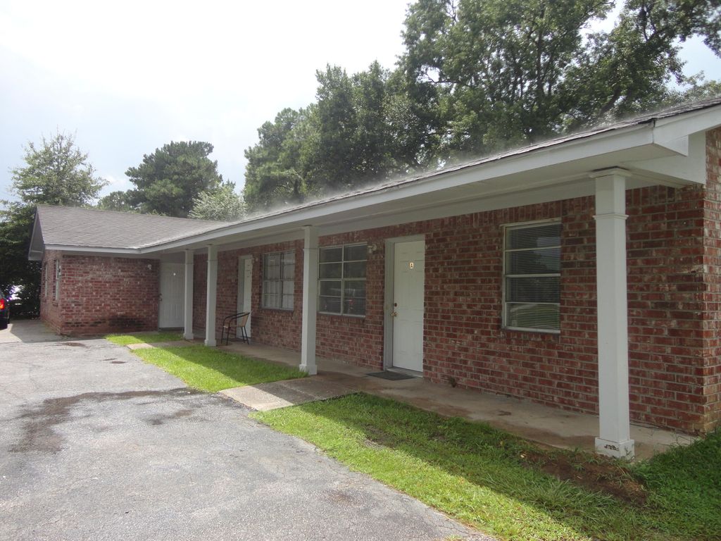 1160 Boone Hill Road B, Summerville, SC 29483