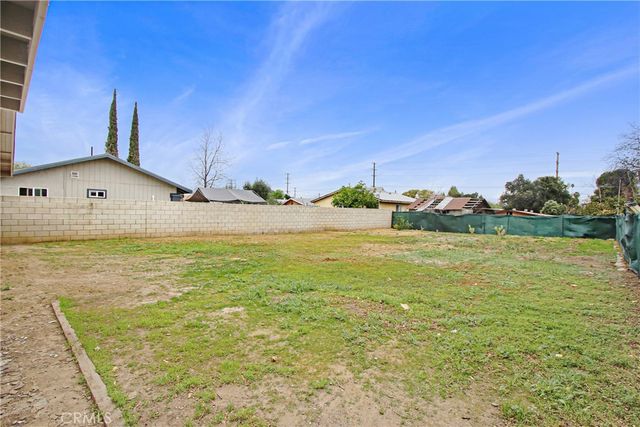 2571 12th Street, Riverside, CA 92507