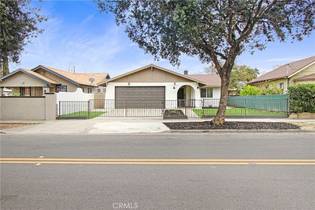 2571 12th Street, Riverside, CA 92507
