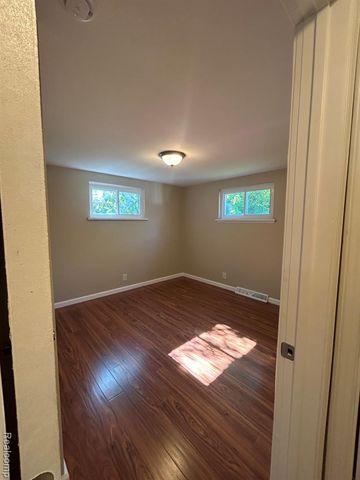 6182 Surrey Lane, Burton, MI 48519