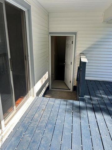 6182 Surrey Lane, Burton, MI 48519