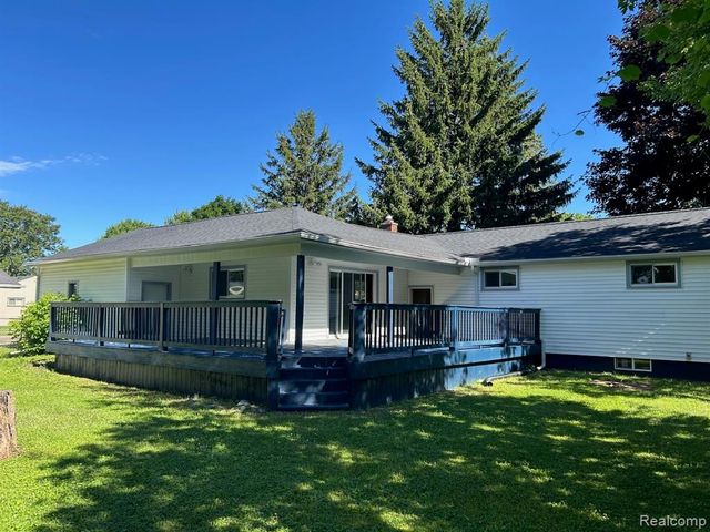 6182 Surrey Lane, Burton, MI 48519