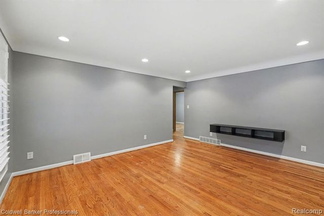 2620 Ferncliff Avenue, Royal Oak, MI 48073