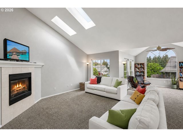 1237 Ne CEDAR RIDGE Loop, Vancouver, WA 98664