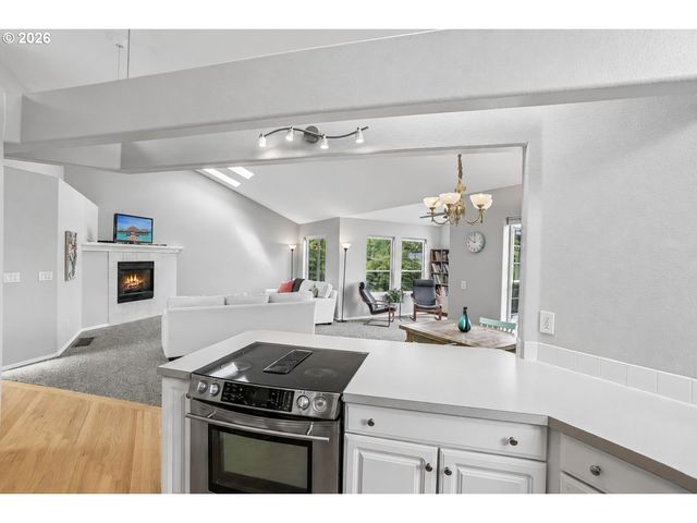 1237 Ne CEDAR RIDGE Loop, Vancouver, WA 98664