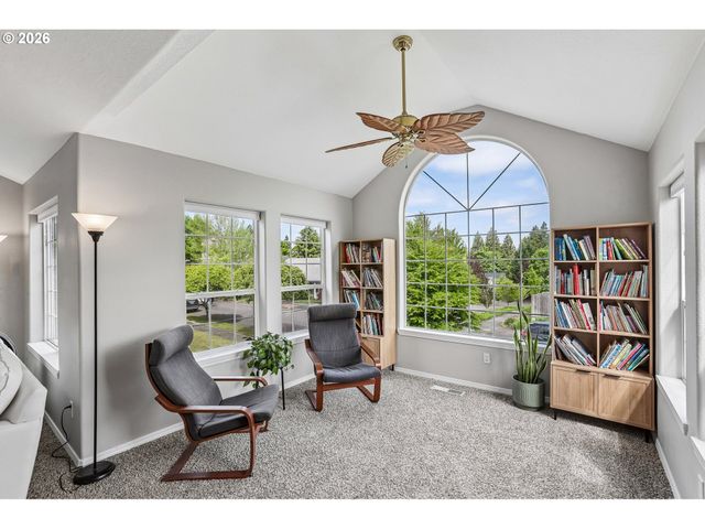 1237 Ne CEDAR RIDGE Loop, Vancouver, WA 98664