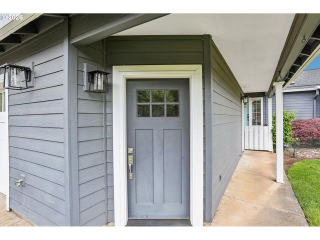 1237 Ne CEDAR RIDGE Loop, Vancouver, WA 98664
