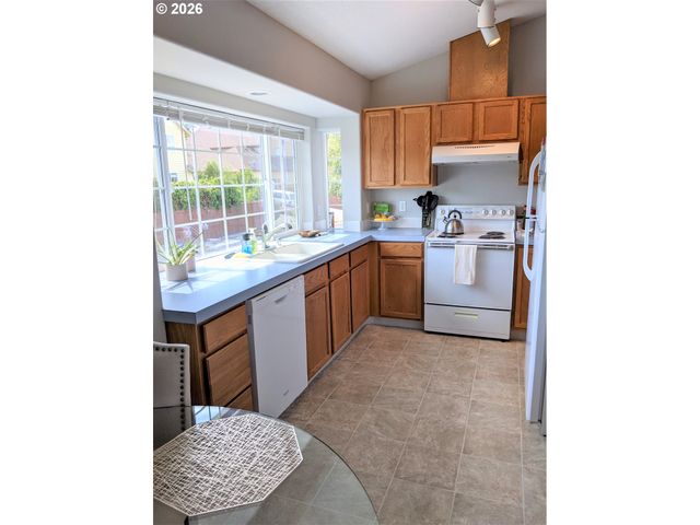 1237 Ne CEDAR RIDGE Loop, Vancouver, WA 98664