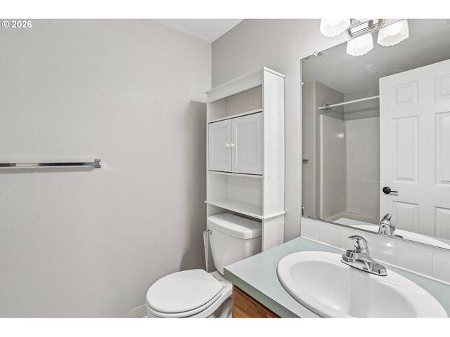 1237 Ne CEDAR RIDGE Loop, Vancouver, WA 98664