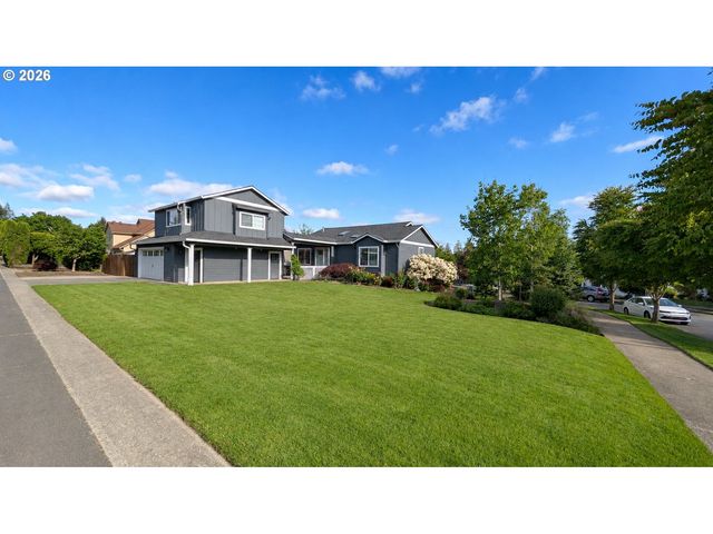 1237 Ne CEDAR RIDGE Loop, Vancouver, WA 98664