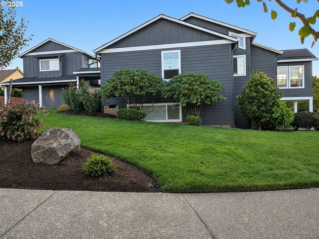 1237 Ne CEDAR RIDGE Loop, Vancouver, WA 98664