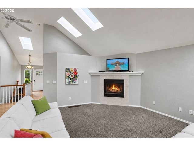 1237 Ne CEDAR RIDGE Loop, Vancouver, WA 98664
