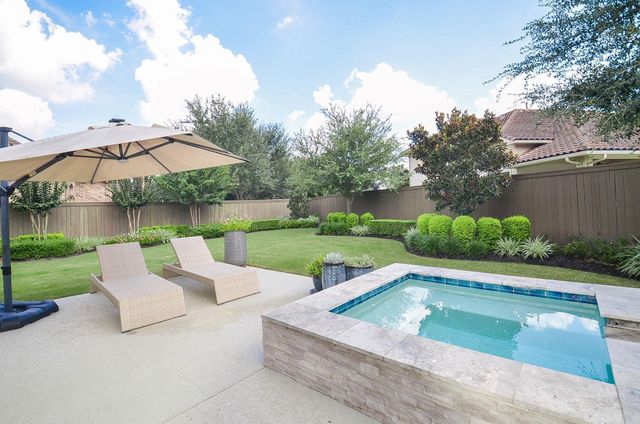 86 Quiet Way Lane, Sugar Land, TX 77498