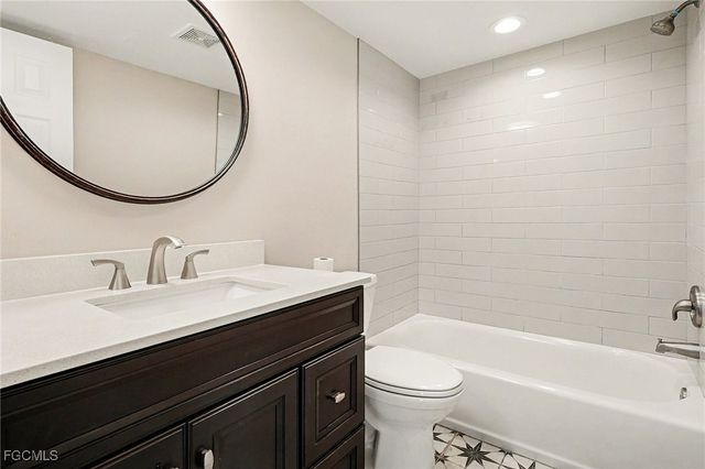 8127 Country RD 205, Fort Myers, FL 33919