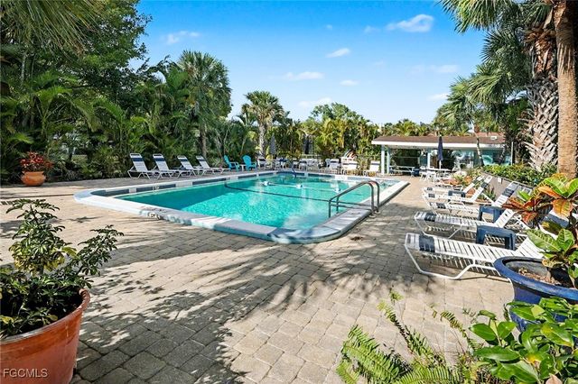 8127 Country RD 205, Fort Myers, FL 33919