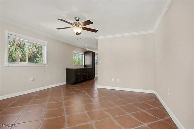 8127 Country RD 205, Fort Myers, FL 33919