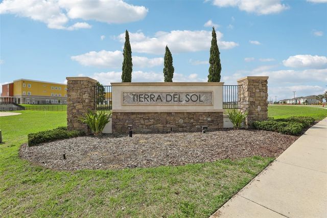 5615 COSTA BLANCA WAY, Davenport, FL 33897