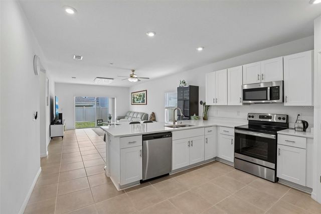 5615 COSTA BLANCA WAY, Davenport, FL 33897