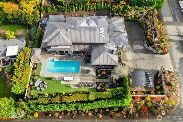 9600 NE 28th Street, Clyde Hill, WA 98004