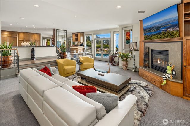 9600 NE 28th Street, Clyde Hill, WA 98004