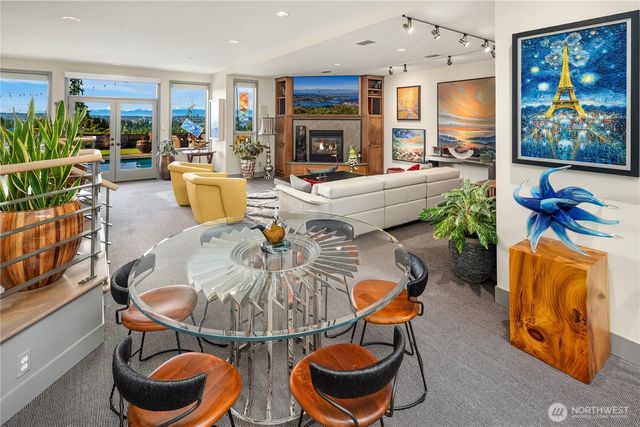 9600 NE 28th Street, Clyde Hill, WA 98004