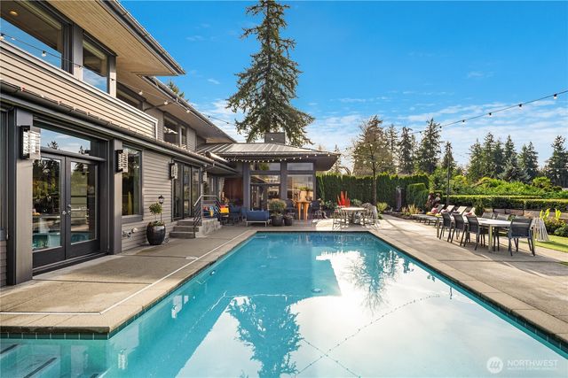 9600 NE 28th Street, Clyde Hill, WA 98004