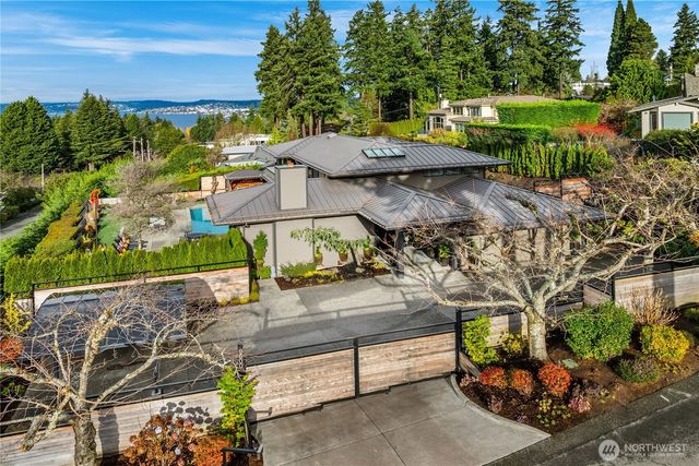 9600 NE 28th Street, Clyde Hill, WA 98004