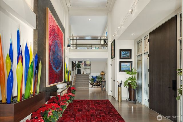 9600 NE 28th Street, Clyde Hill, WA 98004