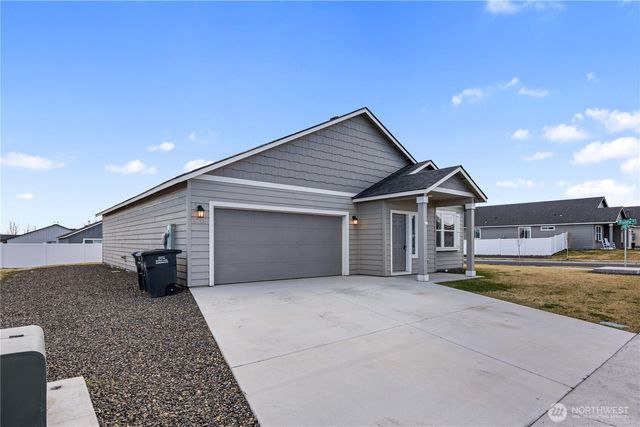 4241 W Wood Court, Moses Lake, WA 98837