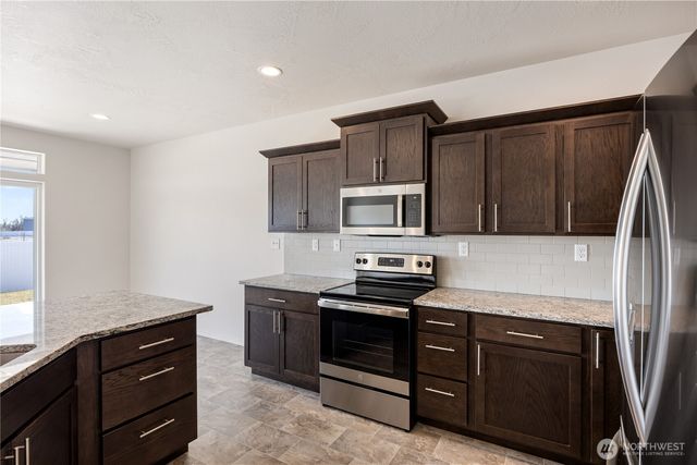 4241 W Wood Court, Moses Lake, WA 98837