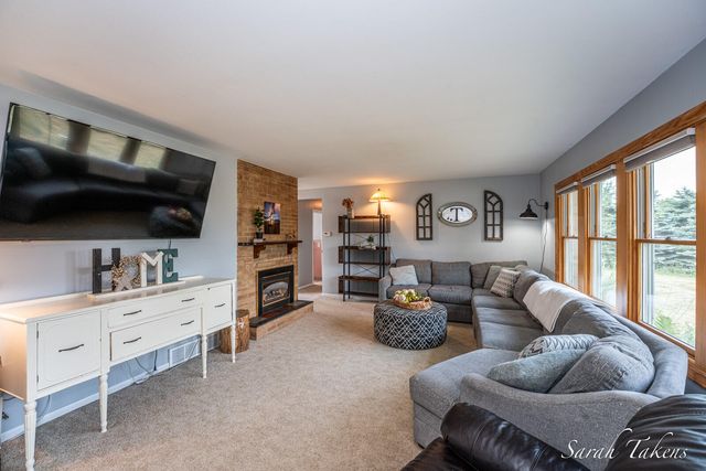 362 Broman Street Ne, Algoma Twp, MI 49345
